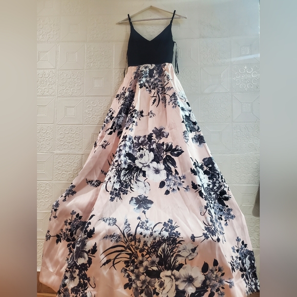 b. smart prom dress - Picture 3 of 14